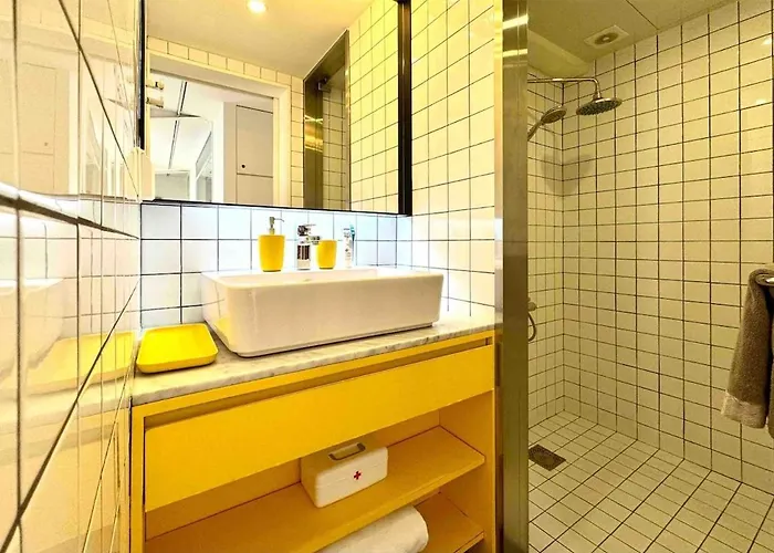 Spacious For Up To 8 People, Station & Namsan Seúl