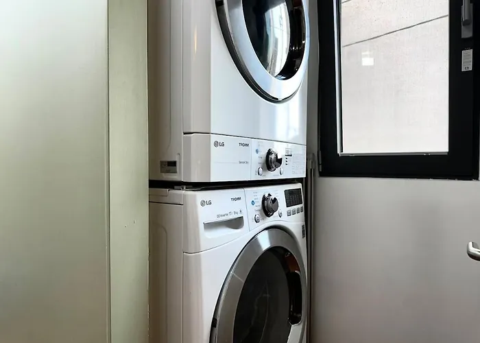 Apartamento Spacious For Up To 8 People, Station & Namsan