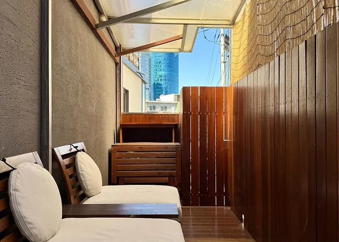 Spacious For Up To 8 People, Station & Namsan Apartamento *
